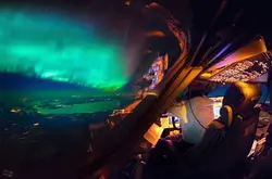 翱翔天际：飞机师用镜头记录30,000呎驾驶舱的奇珍异景！