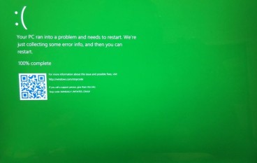 Windows10死机画面由蓝变绿?