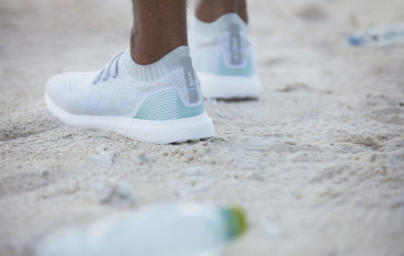 【又要抢？】Adidas海洋塑胶制环保潮鞋Parley本月限量发售！