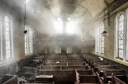 摄影师探索英国废弃建筑物，通过影像纪录“废墟之美”