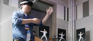台大智慧联网中心展示AR眼镜新应用，能搭配无人机教你练就一身好功夫