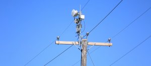 偏远地区也能高速上网，AT&T揭露基于电力线部署的无线宽频网络专案AirGig