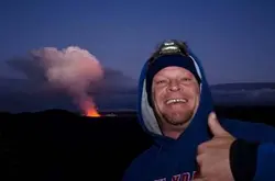 夏威夷著名火山摄影师SeanKing，怀疑吸入岩浆有毒蒸汽死亡