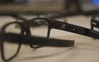 英特尔推出Vaunt智能眼镜：没有镜头采用激光投影
