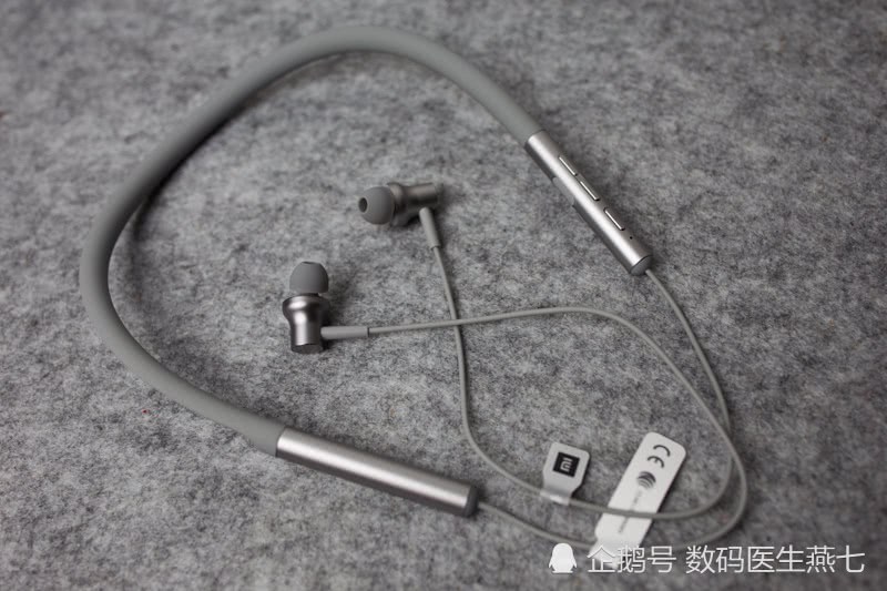小米发布新耳机致敬索尼 索尼不屑于被抄袭