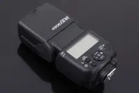 支持无线TTL引闪Canon430EXIII-RT评测
