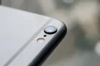 如何保护iPhone6的凸起镜头？