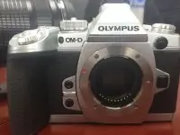 Olympus银色版E-M1真机曝光
