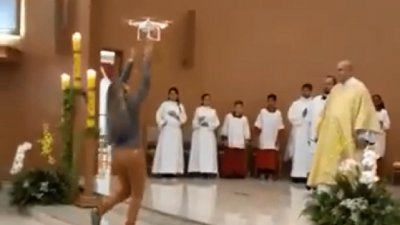 【胆大包天】巴西天主教堂用无人机运送圣礼，网民闹爆是亵渎圣事