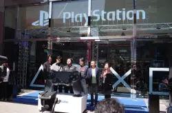 游戏粉陪女友信义区逛街的新庇护所，PlayStation新型态概念店新光三越A11开张