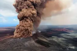 夏威夷火山喷出大量有毒气体 未来几天可能还会有大规模喷发