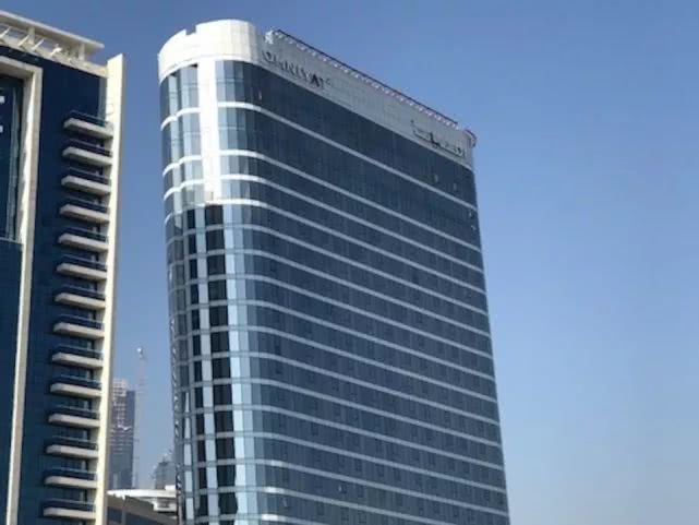 迪拜建造了一栋巨型iPad大楼 各种高科技加持