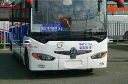 中国自动驾驶巴士测试上路深圳“阿尔法巴”首航