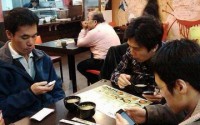 每天看手机3小时中国人沉迷手机全球第二？