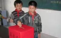 8岁孩子玩手机误捐1.7万中国扶贫基金会：已退回