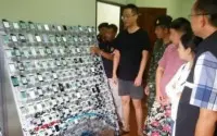 三名中国男子泰国被抓用几百部手机当水军