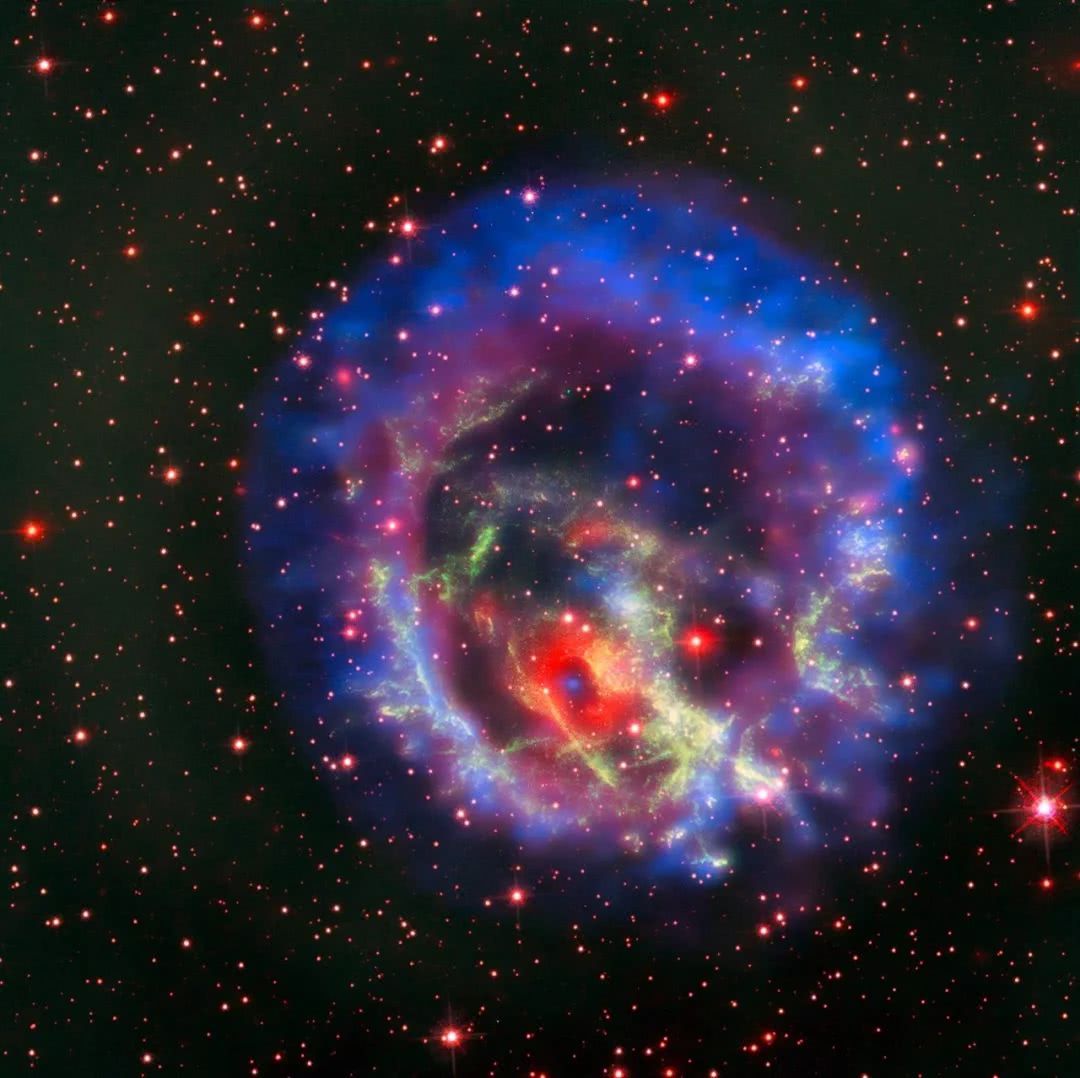 天文学家发现一颗遥远的孤单的中子星