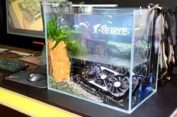 Computex2018：显卡跟鱼一起同缸养技嘉展示鱼机共生水冷鱼缸