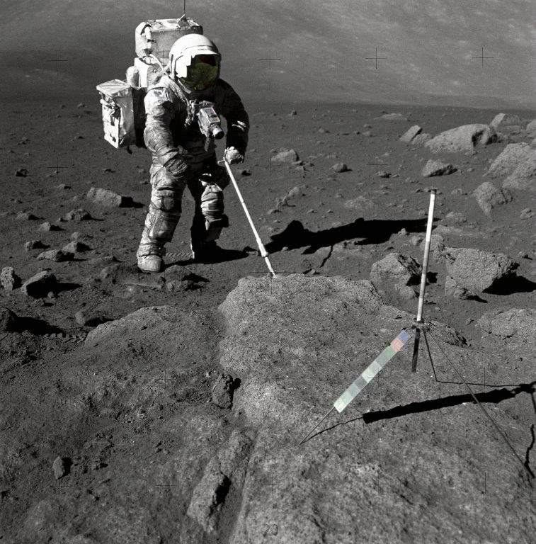 花八年时间恢复阿波罗丢失数据 解开月球之谜
