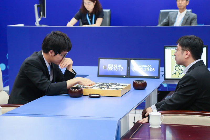 乌镇围棋峰会人机大战AlphaGo2.0取下首胜