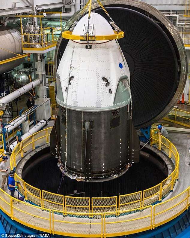 SpaceX载人龙飞船进行最后测试 马斯克要殖民火星了