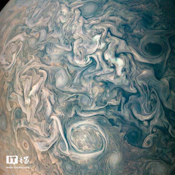 NASA发布朱诺号拍摄图像 木星风暴宛如油画
