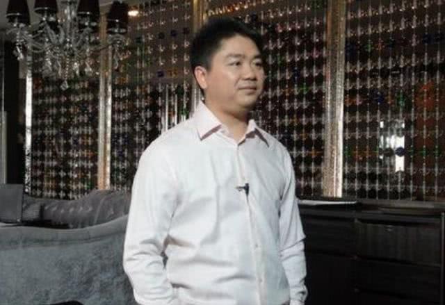 刘强东曝第一次拿到投资的原因：是因为和员工喝酒喝到断片