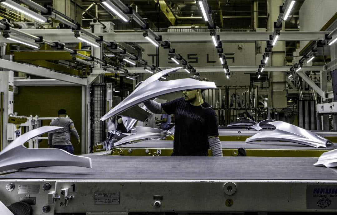 特斯拉能否改变汽车行业的制造方式 并突破自动化生产的瓶颈？