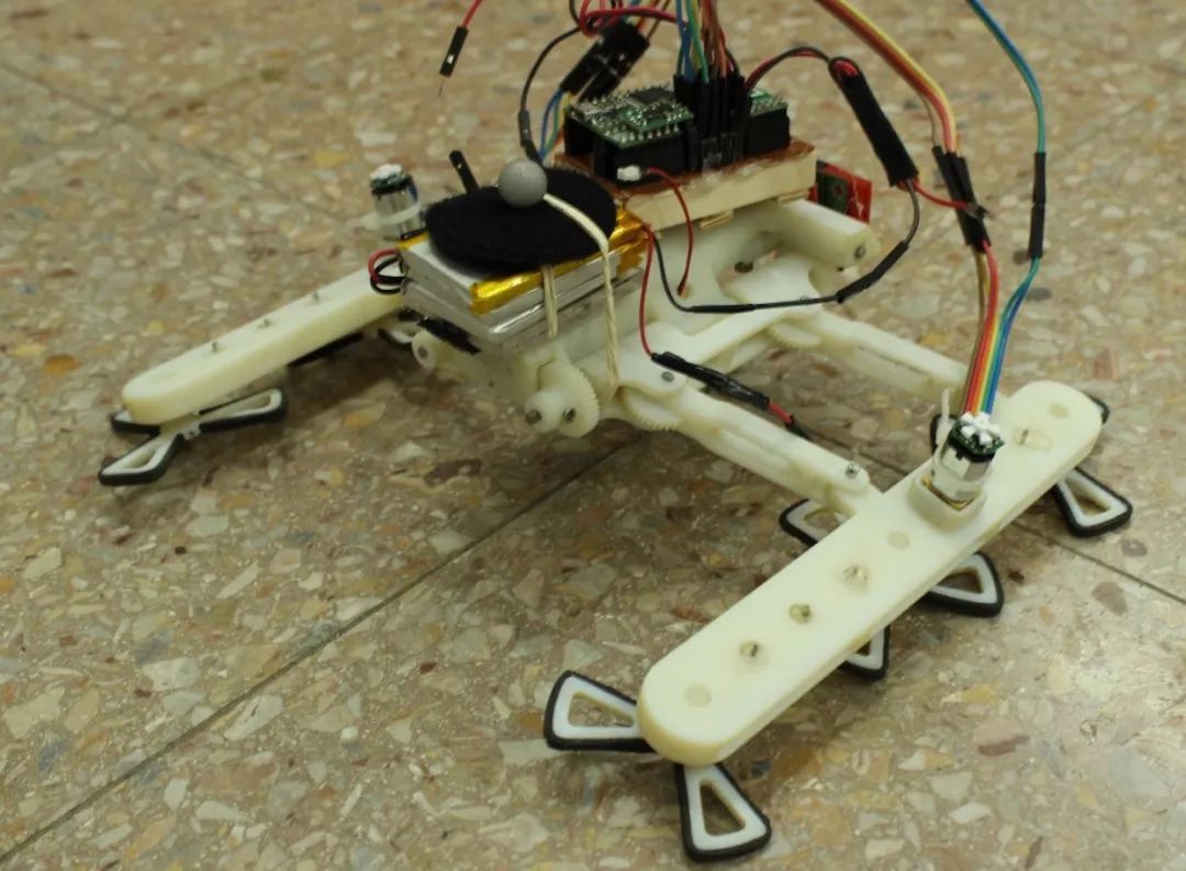 一个电机能干嘛？BenGurion和UCBerkeley大学教授脑洞大开 共同打造多款奇妙机器人？