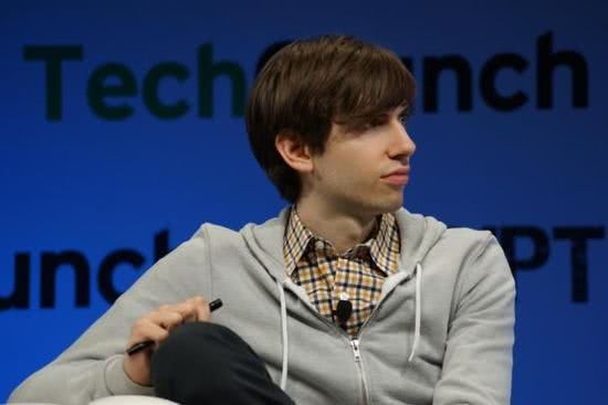 天才少年17岁学习编程 21岁创立网络公司 26岁身家11亿