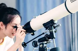 小米发布望远镜、智能摄像头还有一块石英表