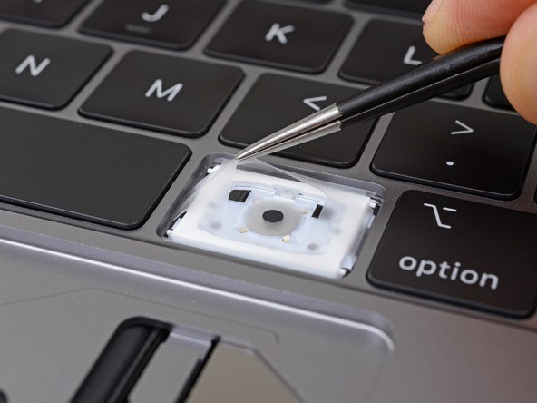 新MacBookPro键盘拆解多了一层膜