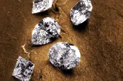 地下埋著一千万亿吨的钻石？科学家：守在火山口就可以捡钻石了