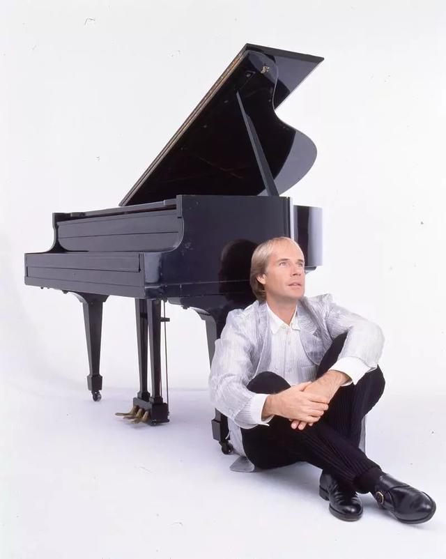 触摸心灵的温情 聆听钢琴王子理查德·克莱德曼8首经典作品