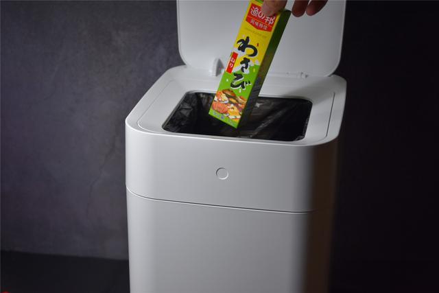 小米首款智能垃圾桶 自动封口 感应开盖 如何从爆款走向品牌？