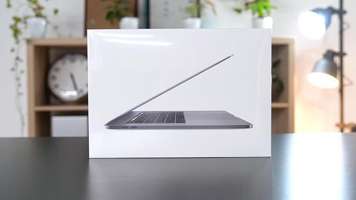 两皮几嘢 苹果2018款MacBookPro笔记本高配版开箱