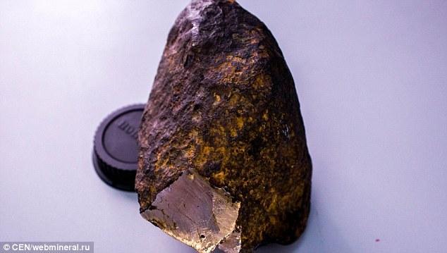 俄科学家发现西伯利亚陨石中神秘物质硬度超钻石