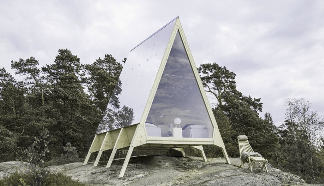 一家芬兰公司建造了这个零排放的三角形木屋 它可以安装在任何地方