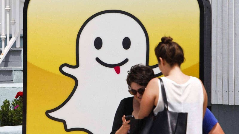 Facebook陷入信任危机、Twitter也一团糟 Snapchat这时在干什么？