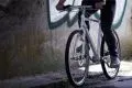 你需要一辆自行车，不用电池的自行车灯问世