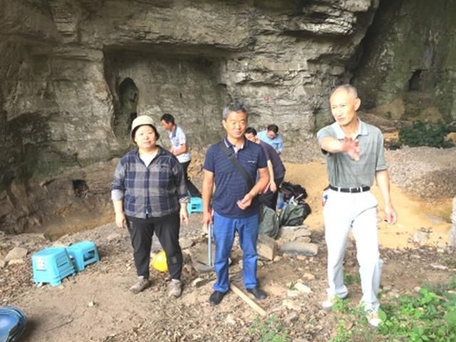 中国科学院古脊椎动物与古人类研究所毕节工作站开展抢救性清理工作