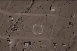 一个阿根廷人在沙漠中建造了奇怪建筑？还称：这是外星人降落用的