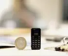 全球最小手机Zanco Tiny T1现身 只比硬币大一点