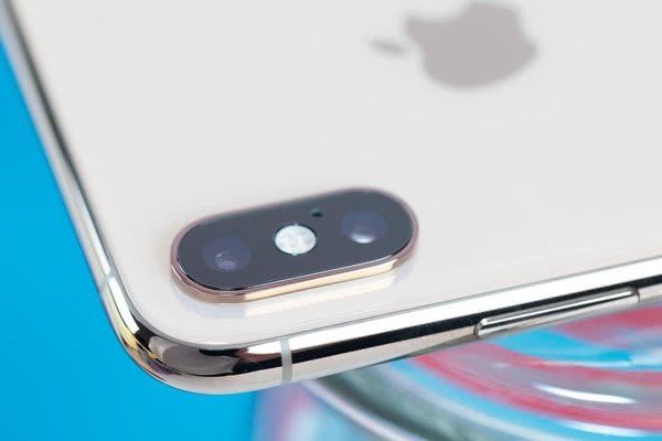 苹果将通过iOS12.1修复新机的充电问题