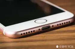 苹果新规iPhone出厂取消附赠耳机转接头 网友：库克在抢钱