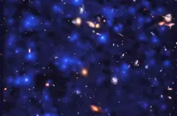 宇宙是蓝色的？超大望远镜捕捉到深空无形光芒