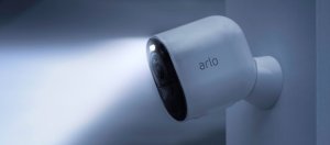 Netgear子公司Arlo发表内建闪光灯的4K无线监视器Arlo Ultra
