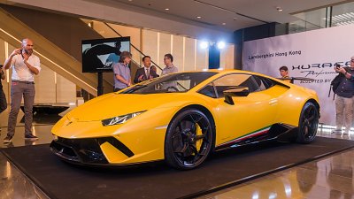 纽堡灵圈速王：Lamborghini Huracan Performante 技惊四座！