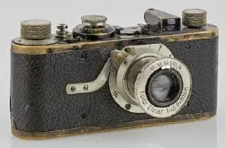 百年基业发迹史：首部 Leica 相机发明者的故事