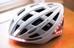 可以打灯的单车头盔 — Lumos